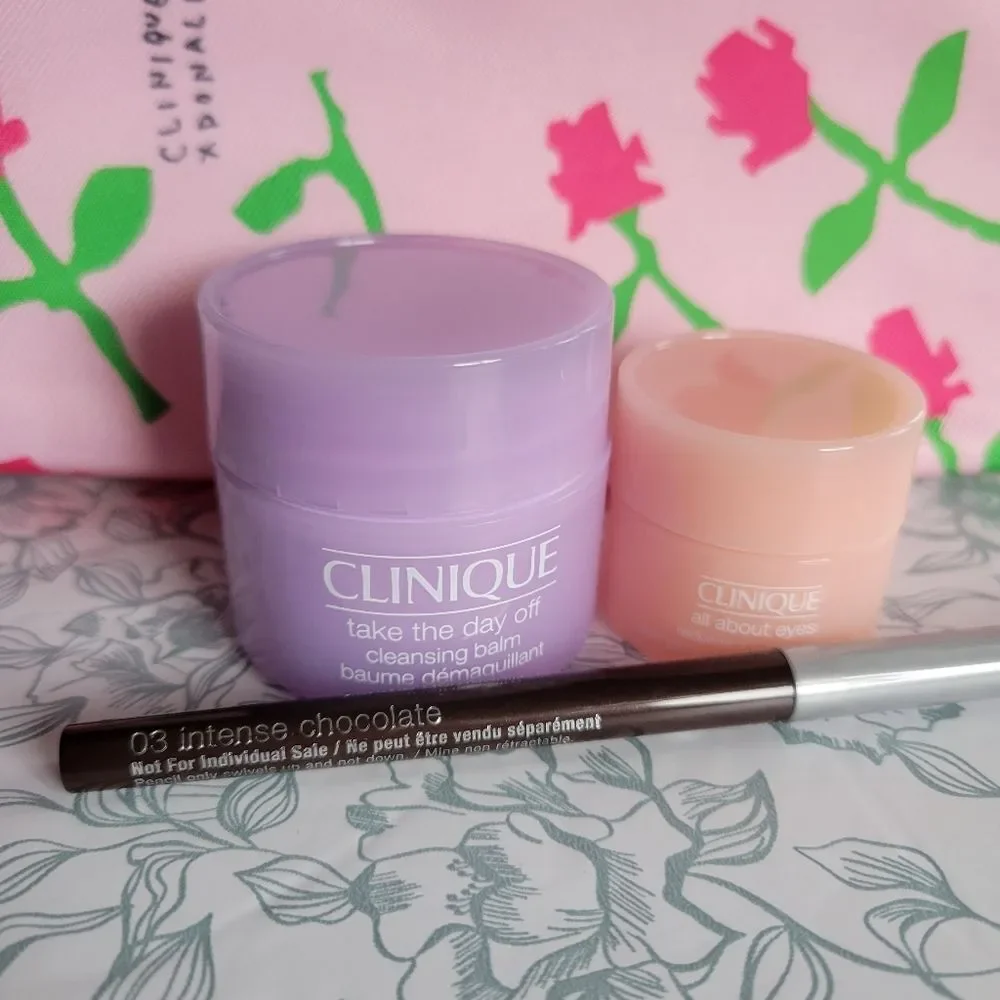 NEW Clinique Gift Set: Eyeliner + Skincare Minis + Makeup Bag